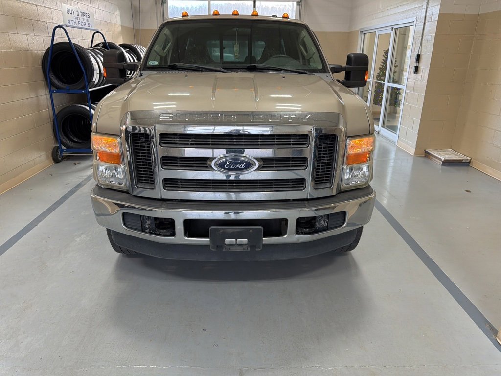 Used 2010 Ford F250 XL image 2
