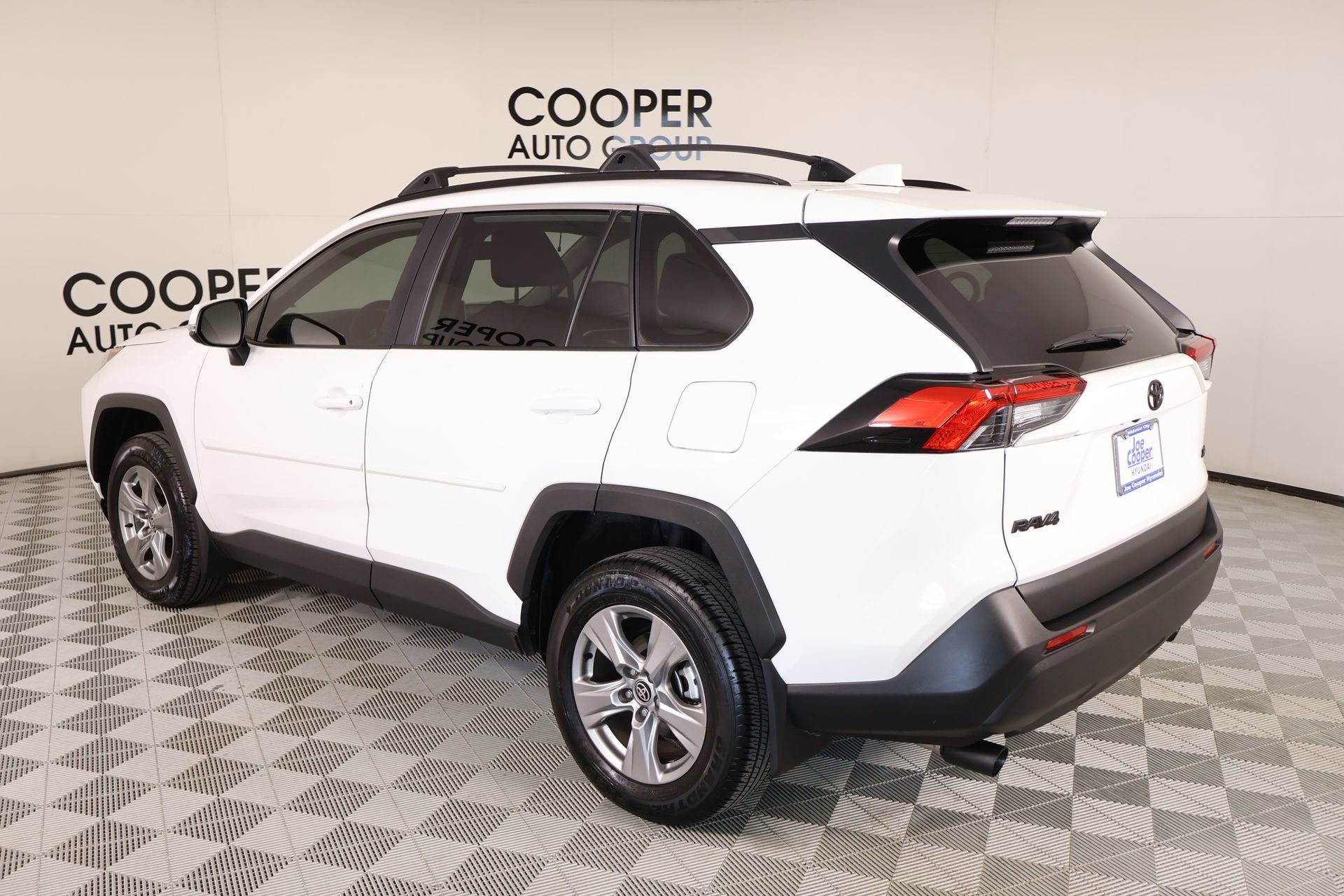 Used 2025 Toyota RAV4 XLE image 21