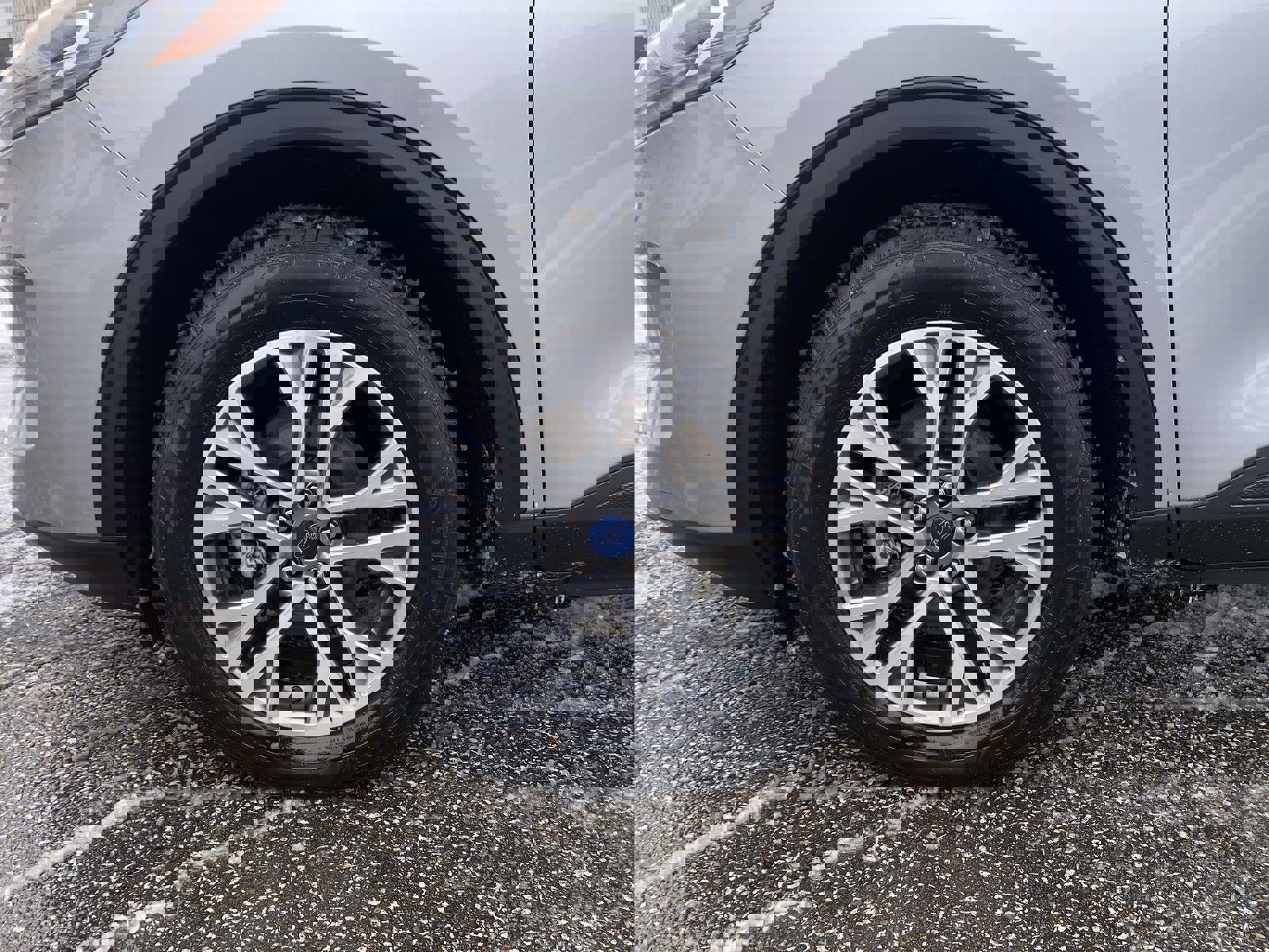 Used 2022 Ford Escape SEL image 24