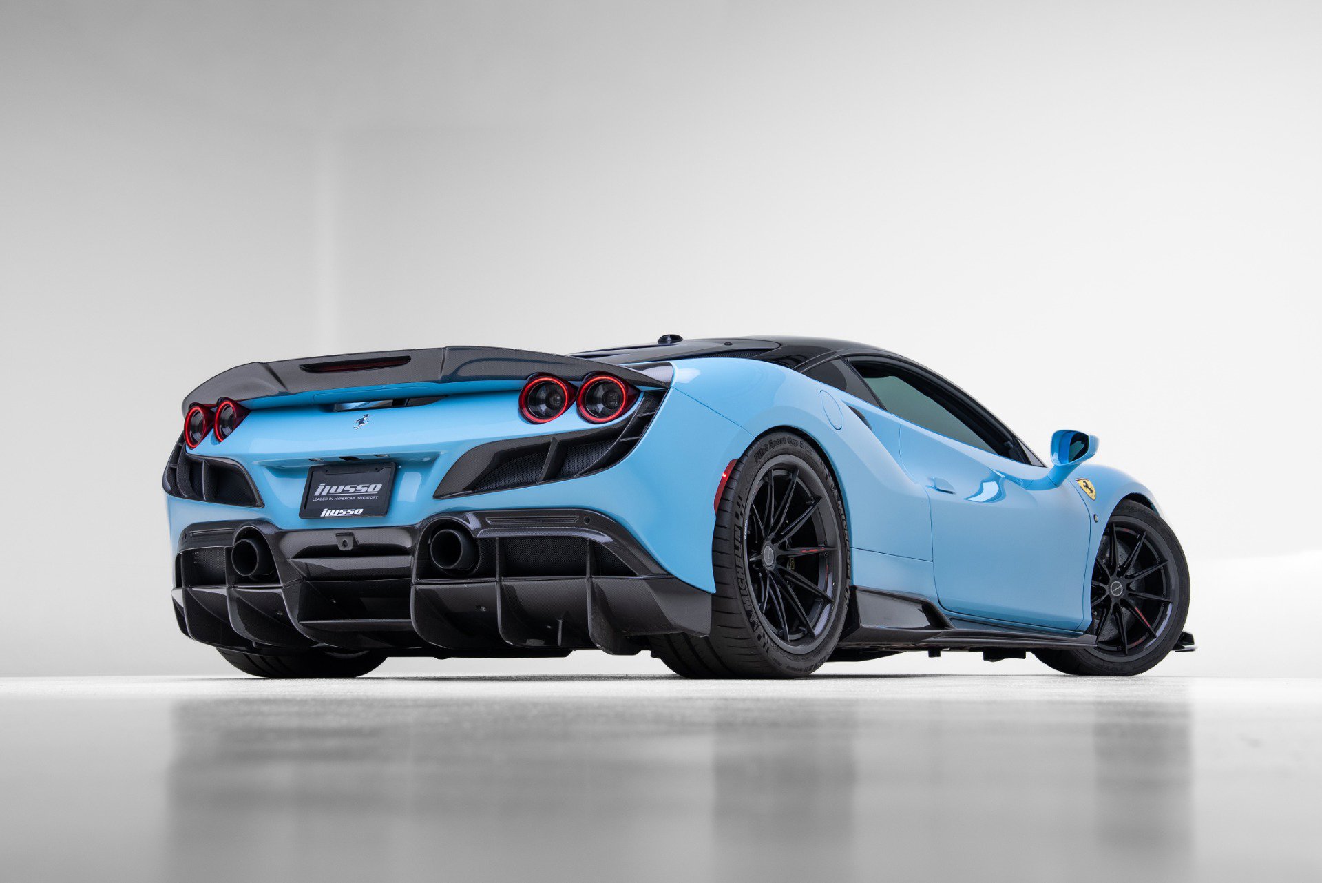 Used 2020 Ferrari F8 Tributo image 4