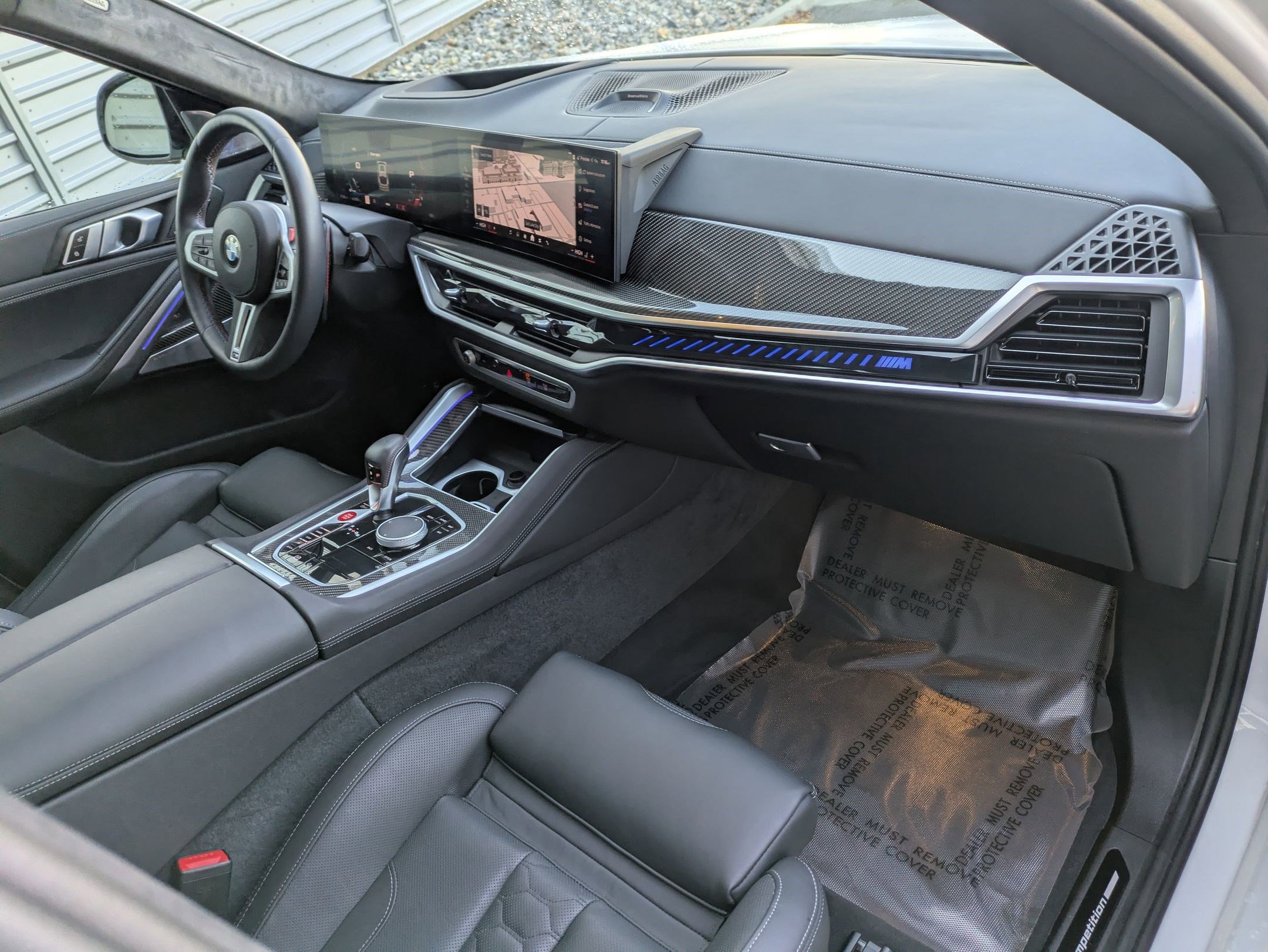 Used 2025 BMW X6 M Competition w/ Executive Package image 34