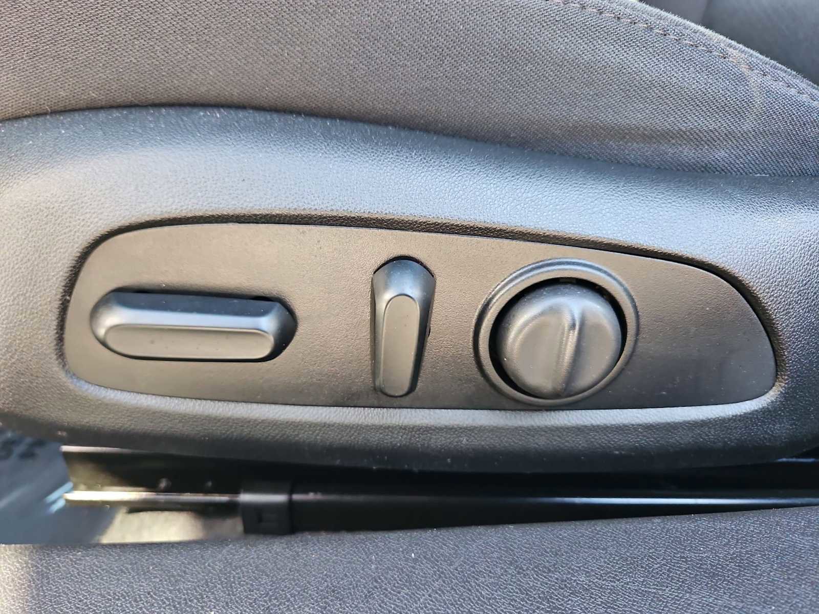 Used 2020 Chevrolet Malibu LT image 15