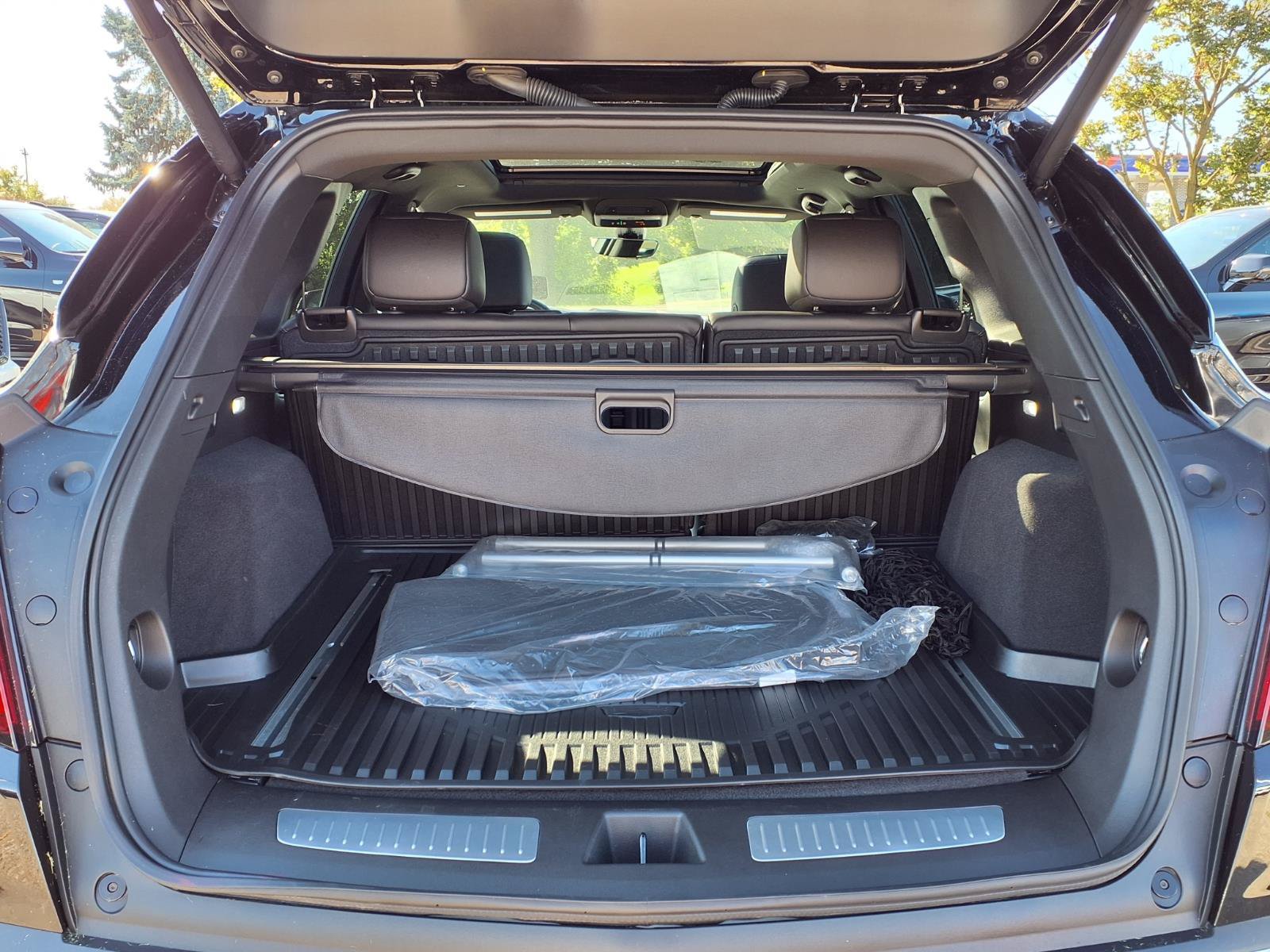 New 2026 Cadillac XT5 Premium Luxury w/ Driver Assist Package AWD/4WD image 9