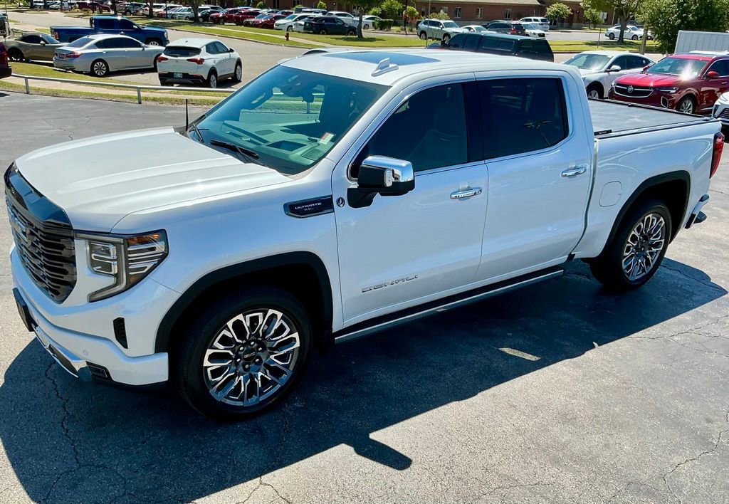 Used 2023 GMC Sierra 1500 Denali Ultimate AWD/4WD image 7