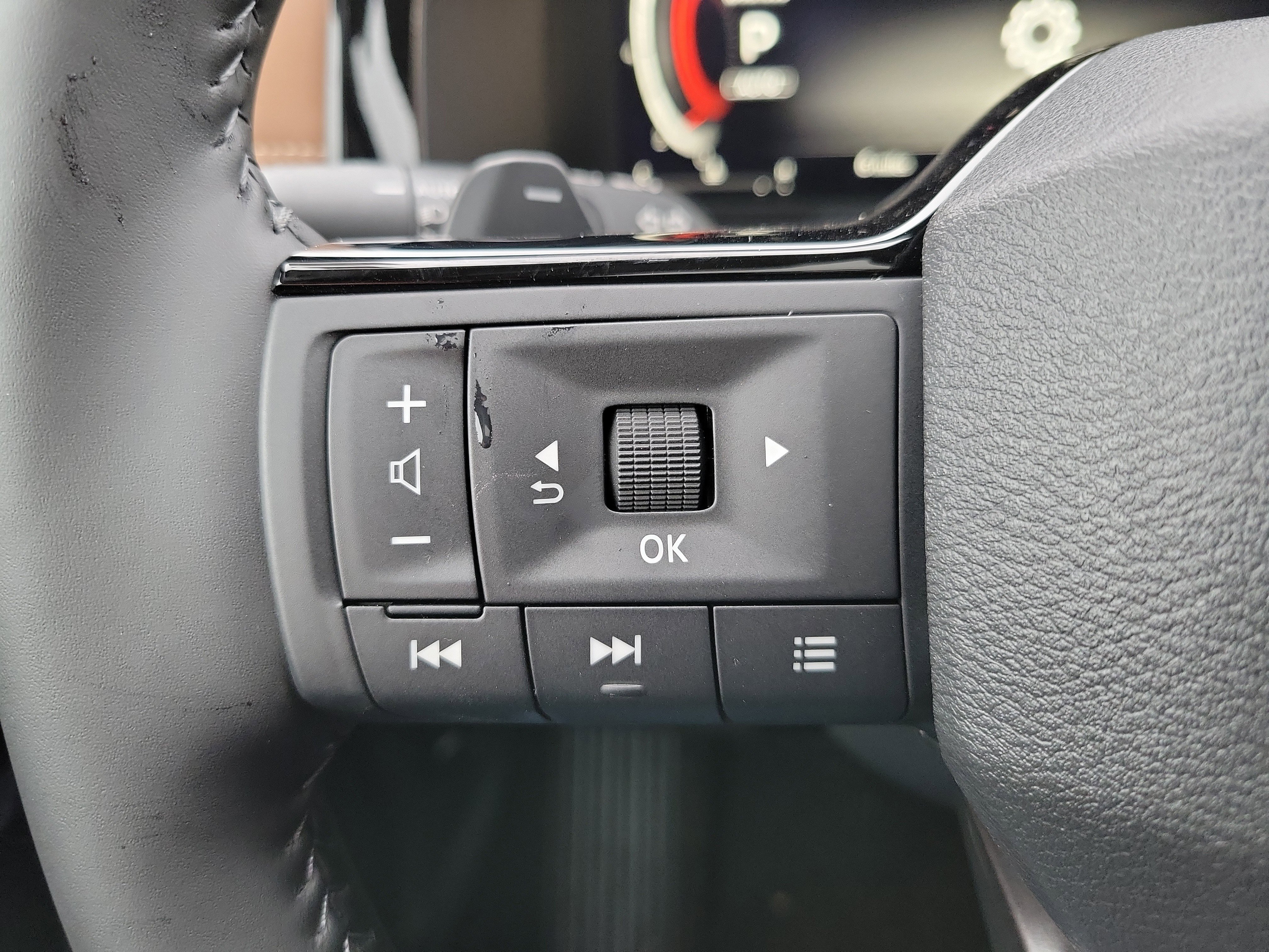 New 2026 Nissan Pathfinder Platinum image 16