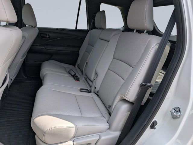Used 2023 Honda Passport Elite image 11