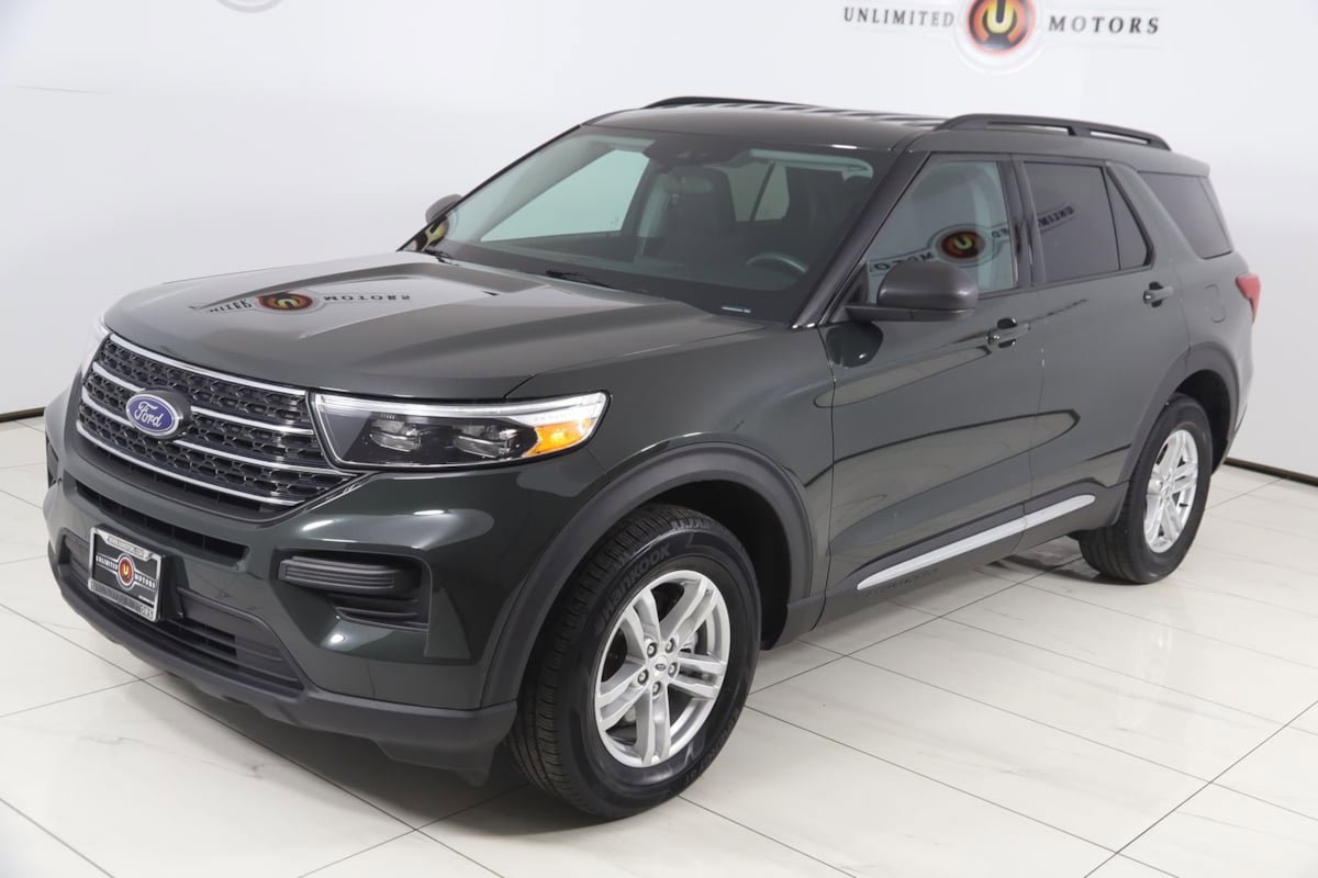 Used 2023 Ford Explorer XLT AWD/4WD image 22