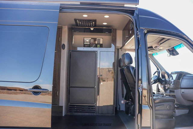 Used 2017 Mercedes-Benz Sprinter 3500 image 83