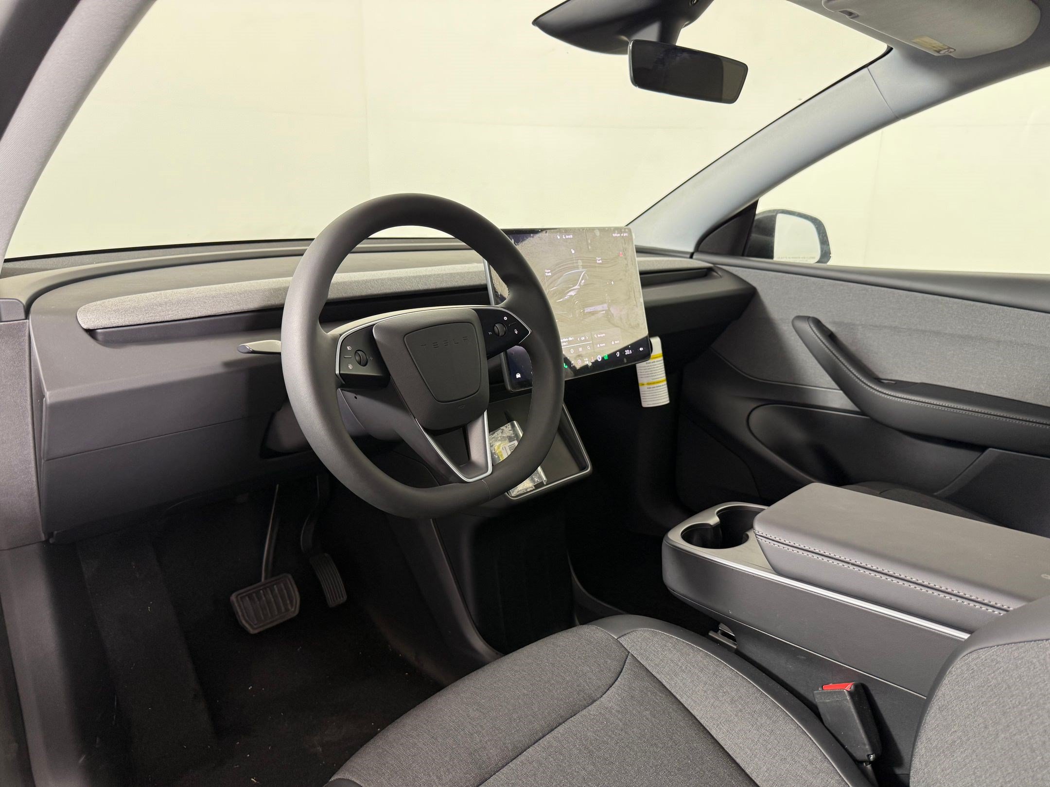 Used 2026 Tesla Model Y 2WD image 4