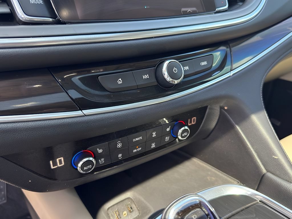 Used 2019 Buick Enclave Premium w/ Experience Buick Package FWD image 13