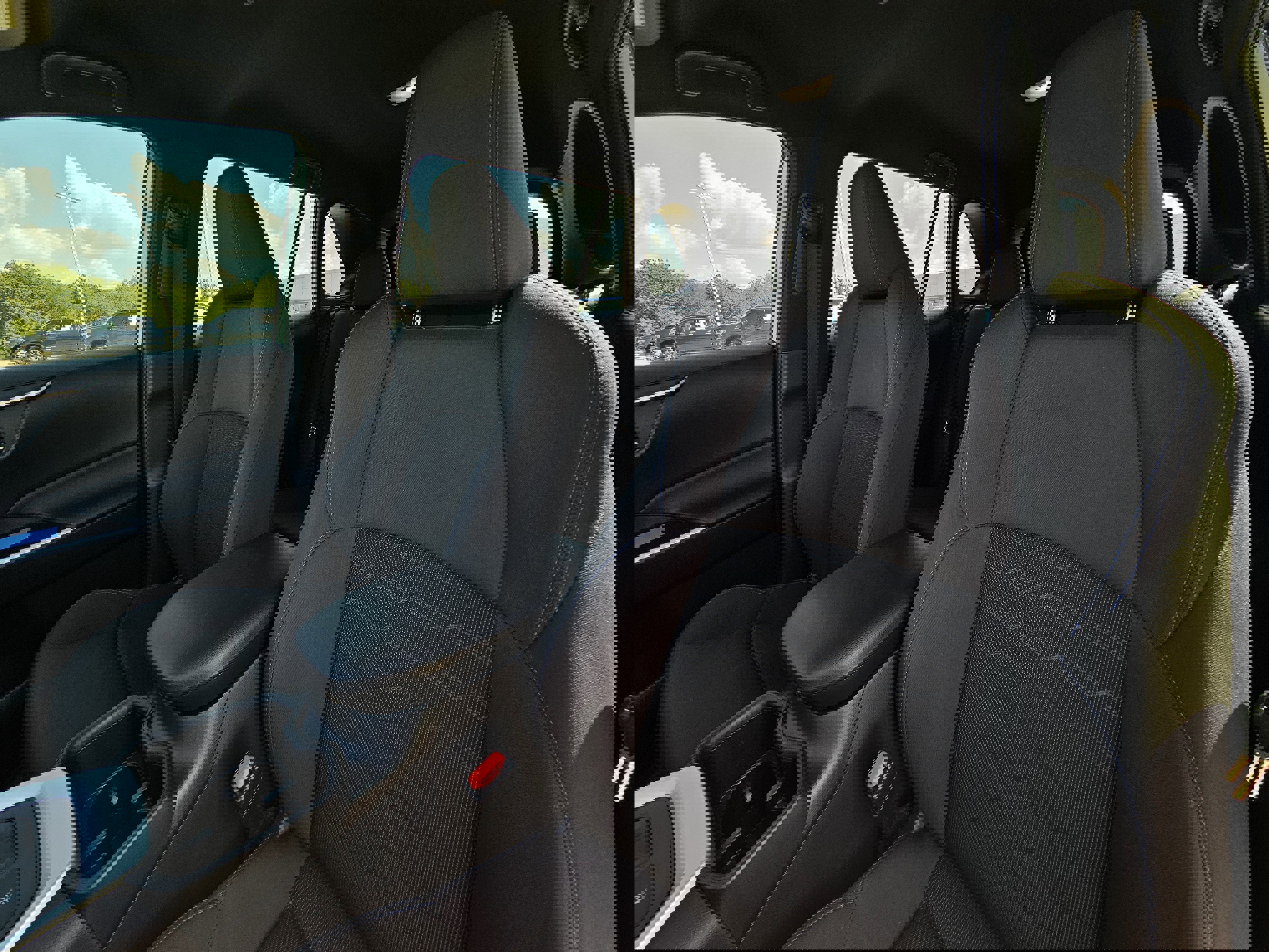 Used 2023 Toyota RAV4 SE image 20