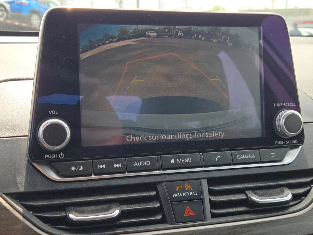 Used 2025 Nissan Altima 2.5 SV FWD image 28