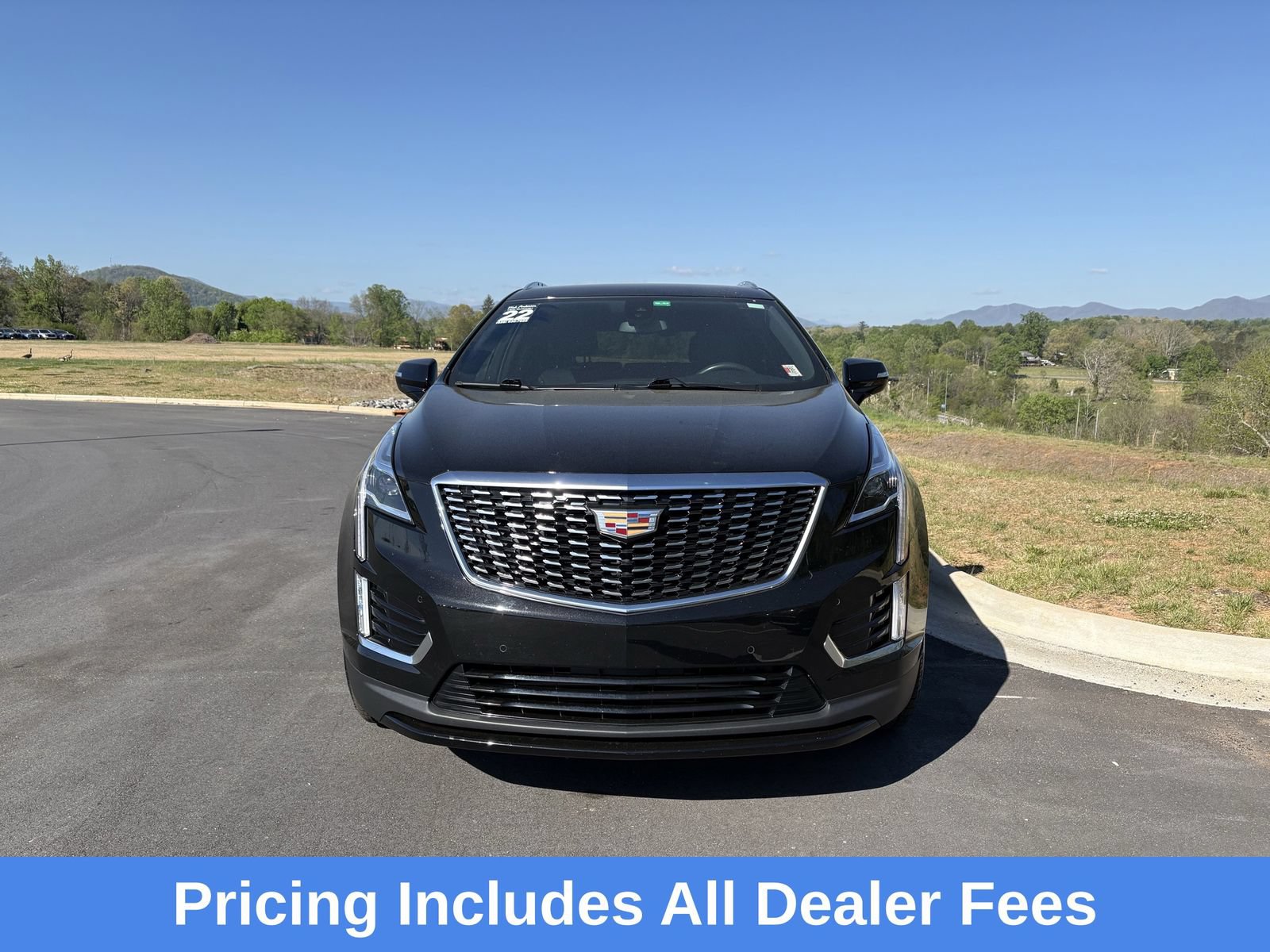 Used 2022 Cadillac XT5 Luxury FWD image 2