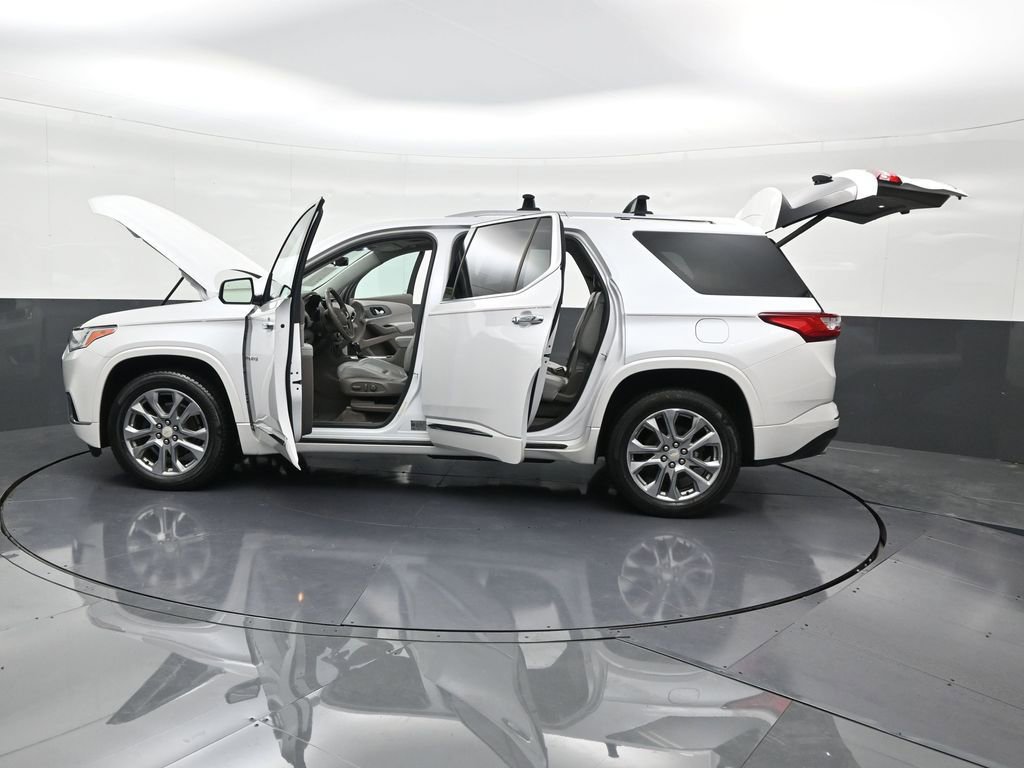 Used 2018 Chevrolet Traverse Premier w/ Driver Confidence II Package image 35