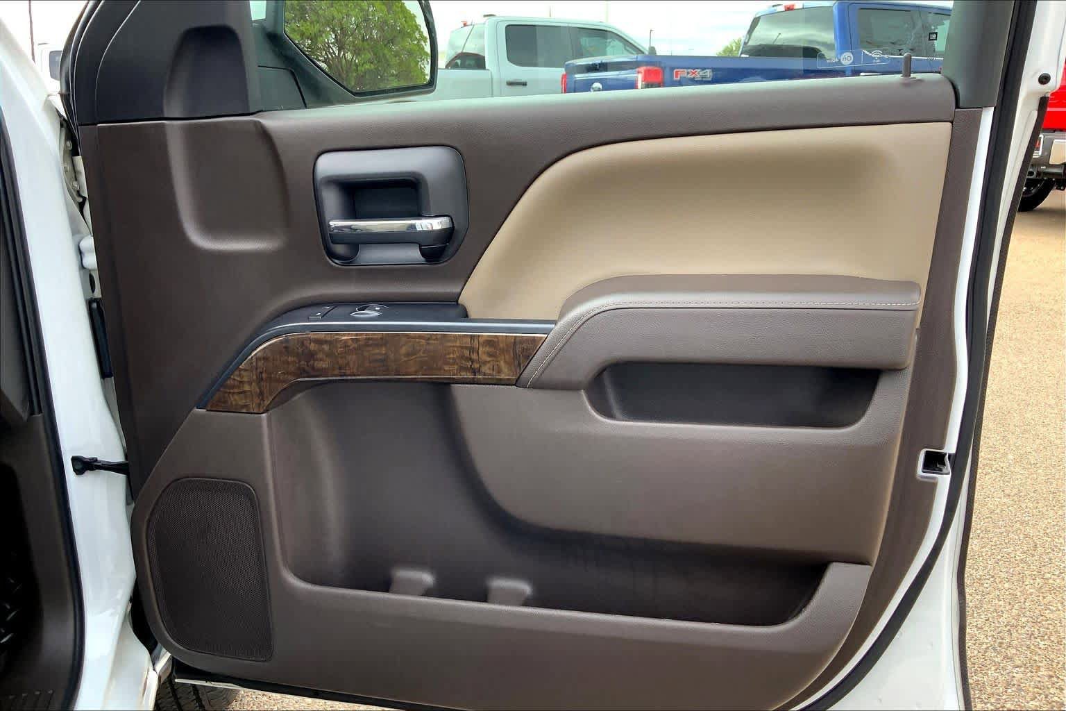 Used 2018 Chevrolet Silverado 1500 LT w/ Texas Edition RWD image 23