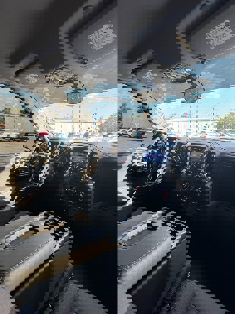 Used 2020 Chevrolet Silverado 1500 LT w/ Texas Edition image 10