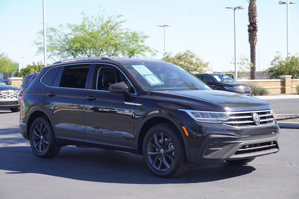 Used 2022 Volkswagen Tiguan SE AWD/4WD image 4