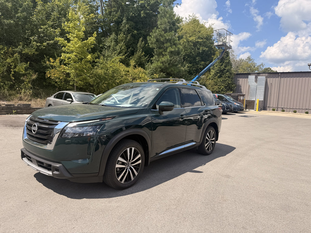 Used 2025 Nissan Pathfinder Platinum w/ Cargo Package