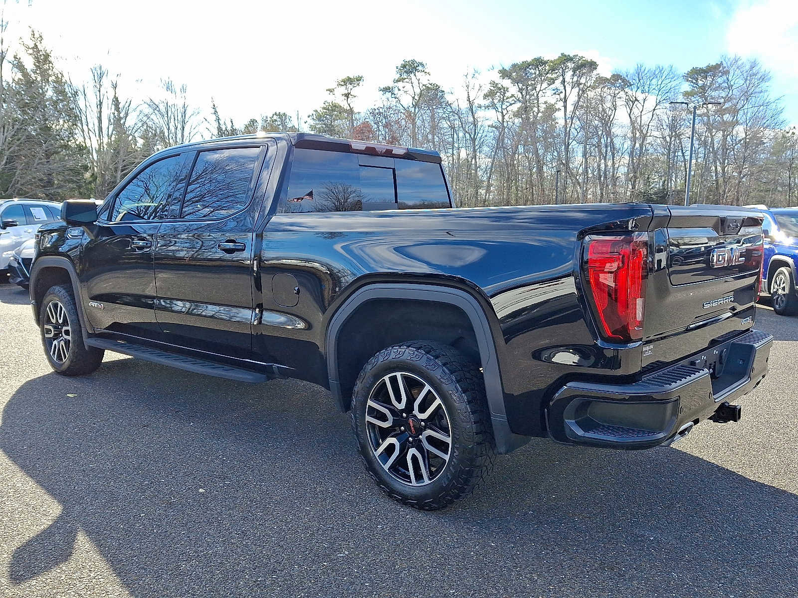 Used 2022 GMC Sierra 1500 AT4 w/ AT4 Premium Package image 4