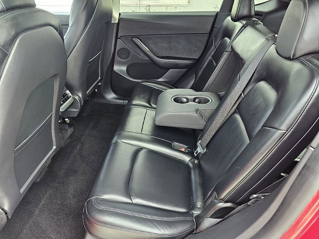 Used 2021 Tesla Model Y Long Range image 22