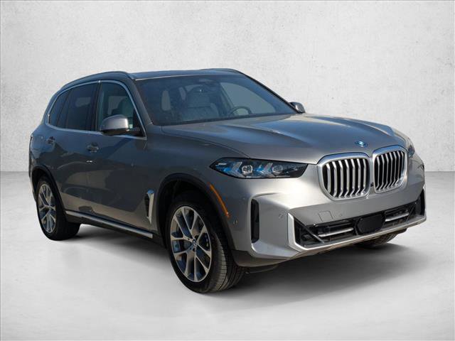 New 2026 BMW X5 xDrive50e w/ Climate Comfort Package image 7