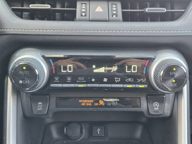 Used 2022 Toyota RAV4 XLE Premium FWD image 12