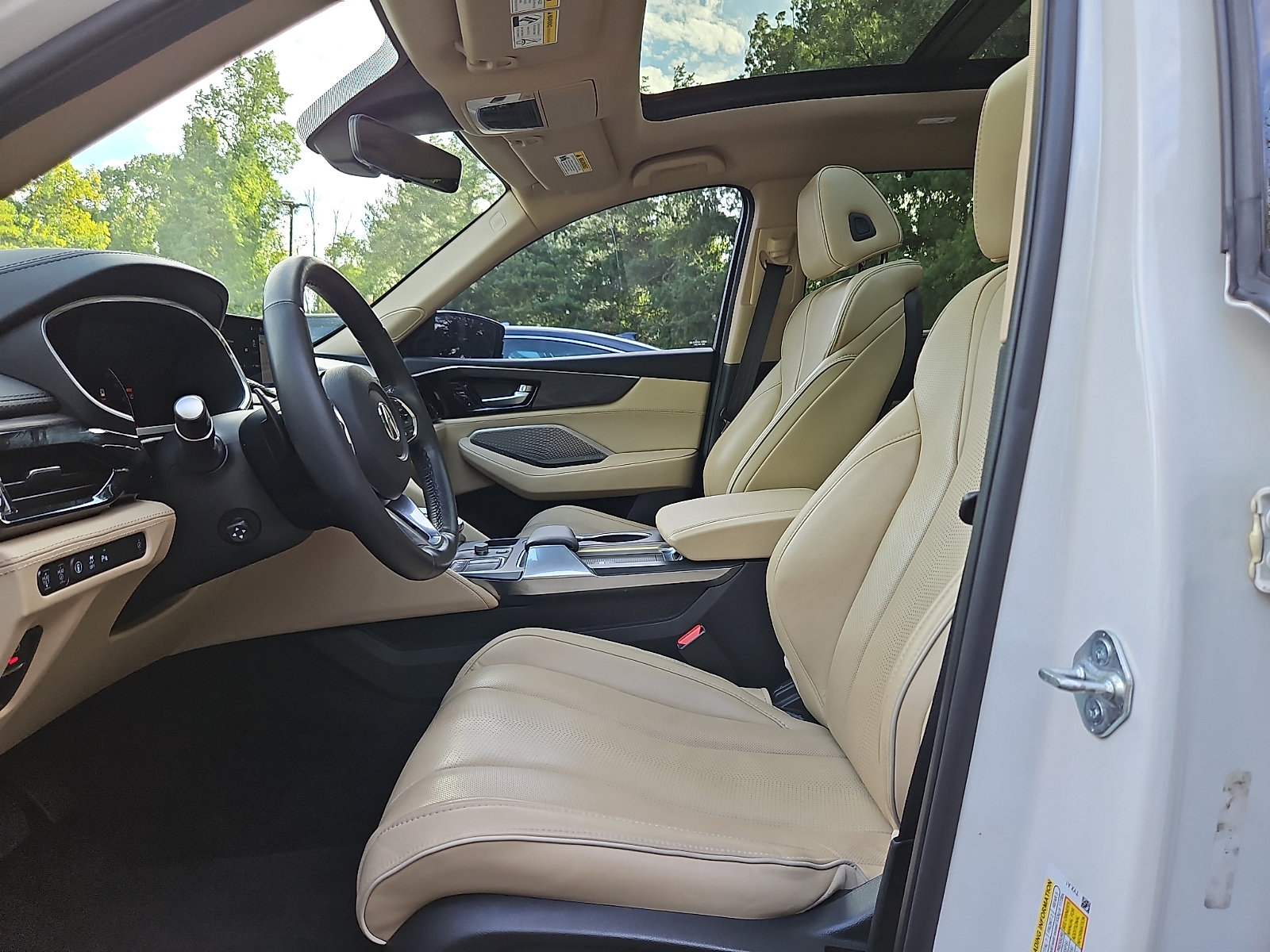 Used 2023 Acura MDX w/ Advance Package AWD/4WD image 14