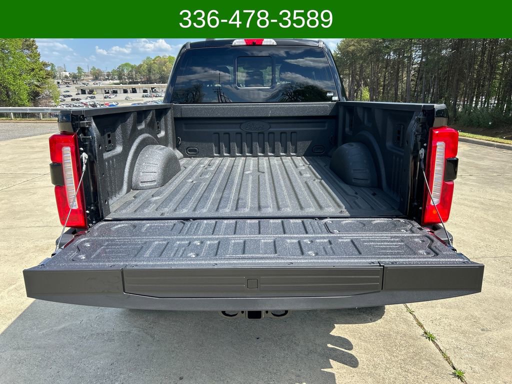 New 2026 Ford F250 Lariat w/ Black Appearance Package image 17