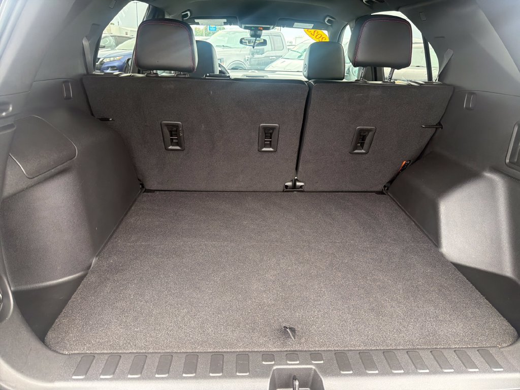 Used 2023 Chevrolet Equinox RS AWD/4WD image 26