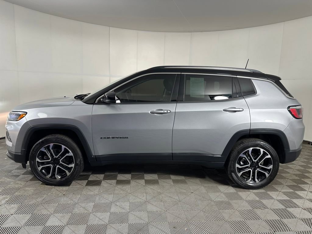 Used 2022 Jeep Compass Limited image 2