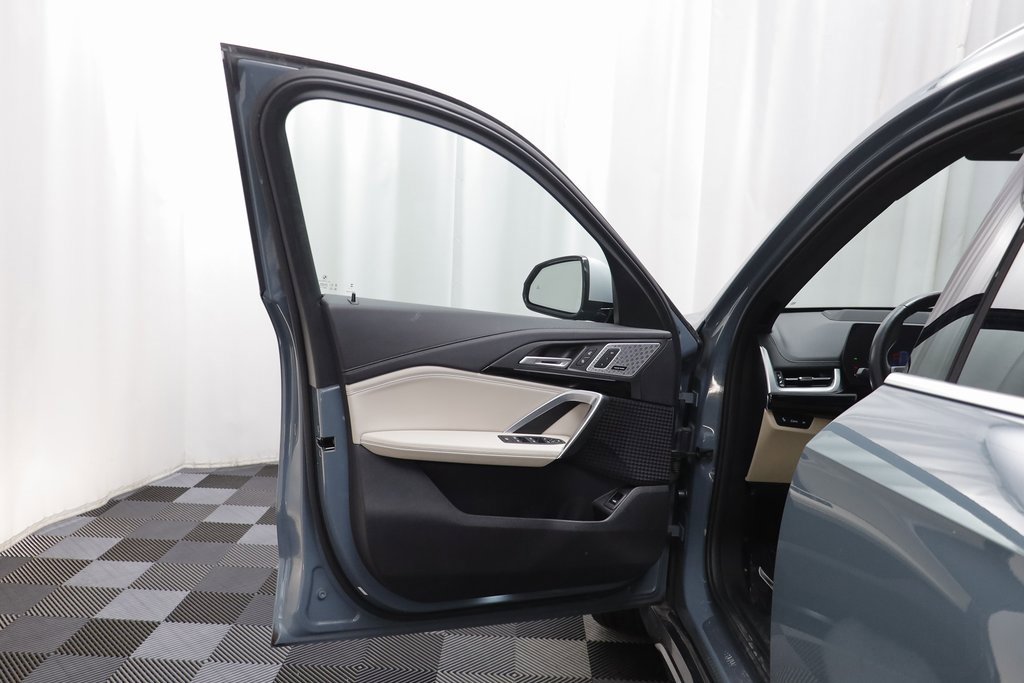 Certified 2023 BMW X1 xDrive28i w/ Premium Package image 4