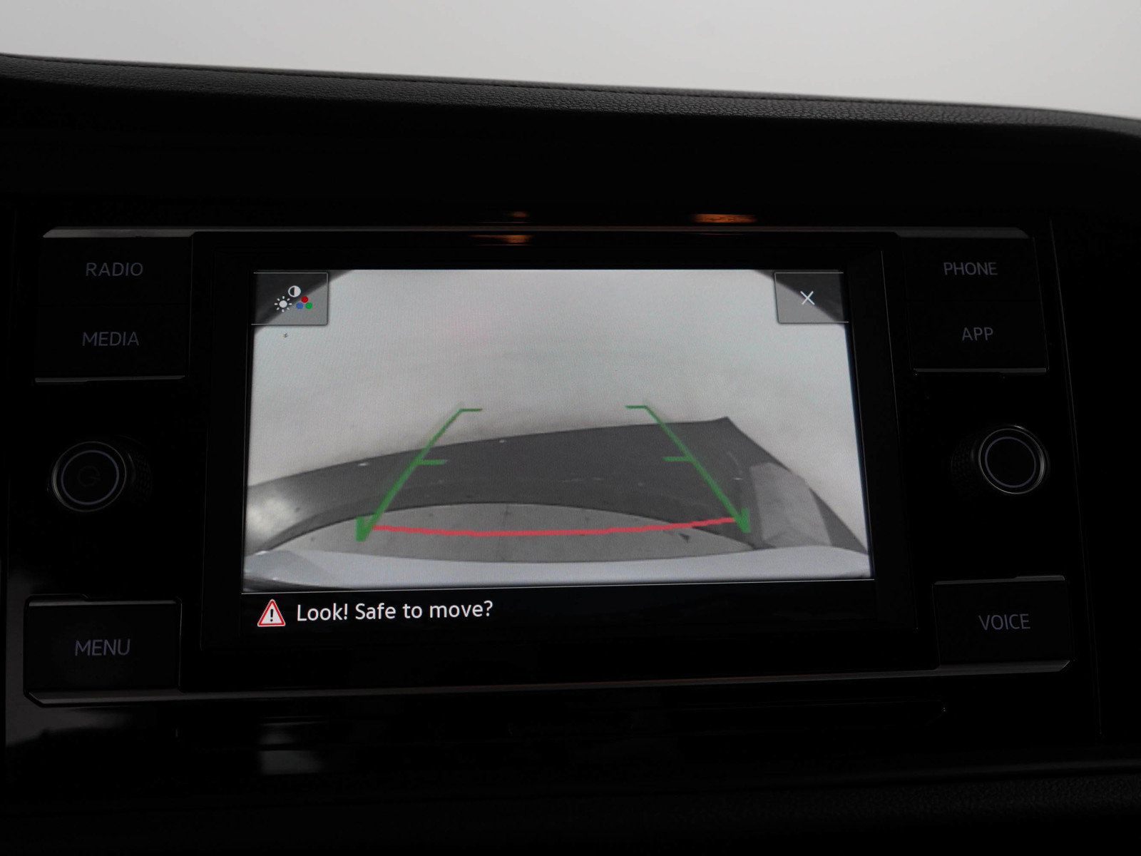 Used 2022 Volkswagen Jetta SE FWD image 27