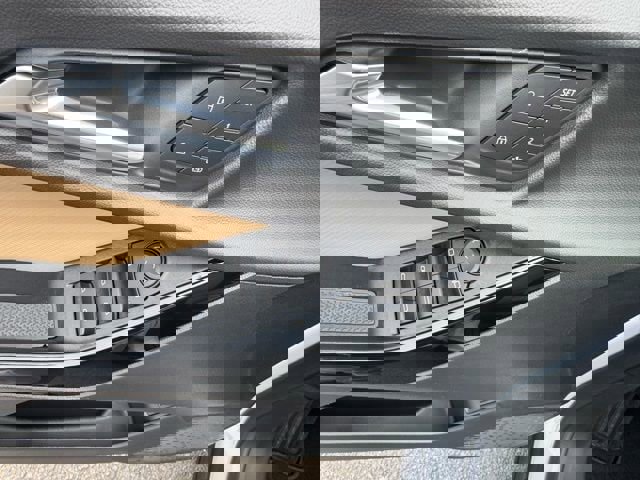 New 2026 Chevrolet Equinox ACTIV w/ Convenience Package III image 15