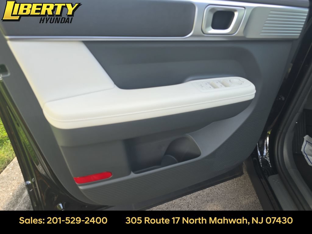 Certified 2026 Hyundai Santa Fe SEL AWD/4WD image 11