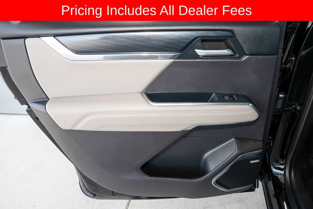 Used 2024 GMC Acadia Elevation w/ Luxury Package FWD image 13