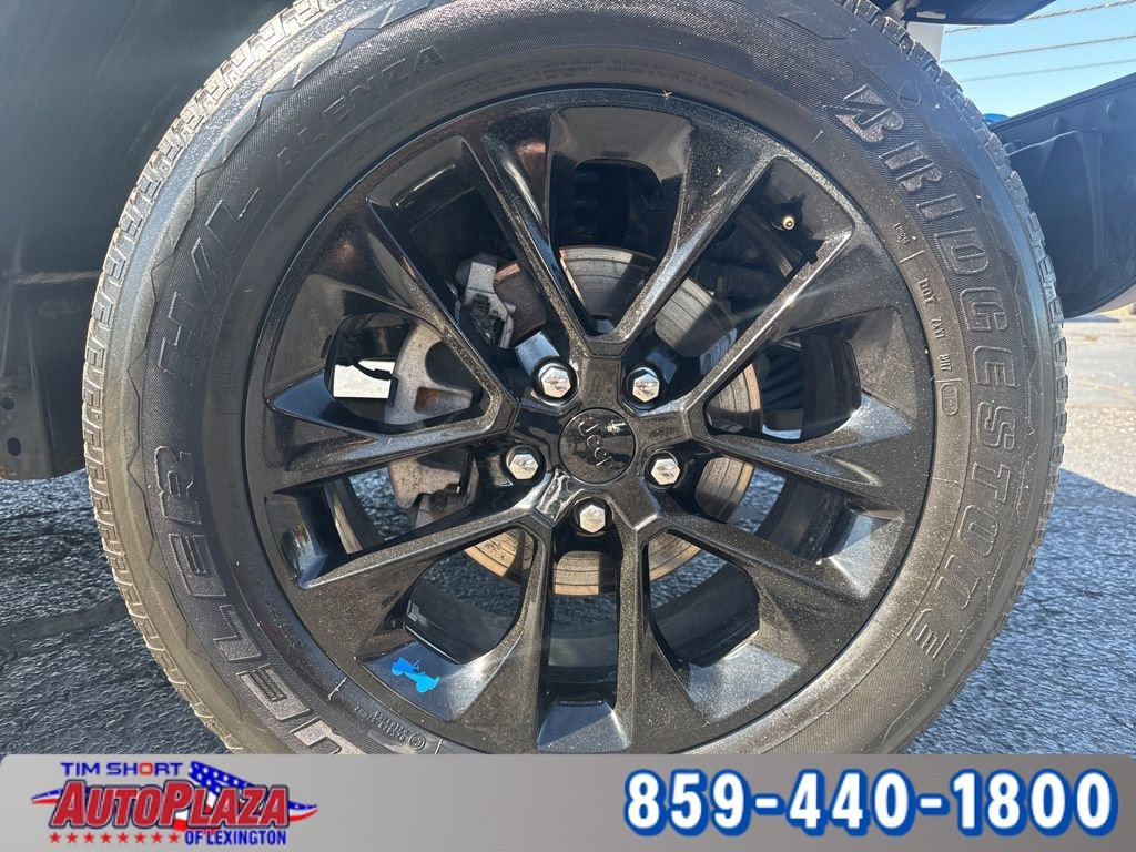 Used 2023 Jeep Wrangler Unlimited Sahara w/ Cold Weather Group AWD/4WD image 35