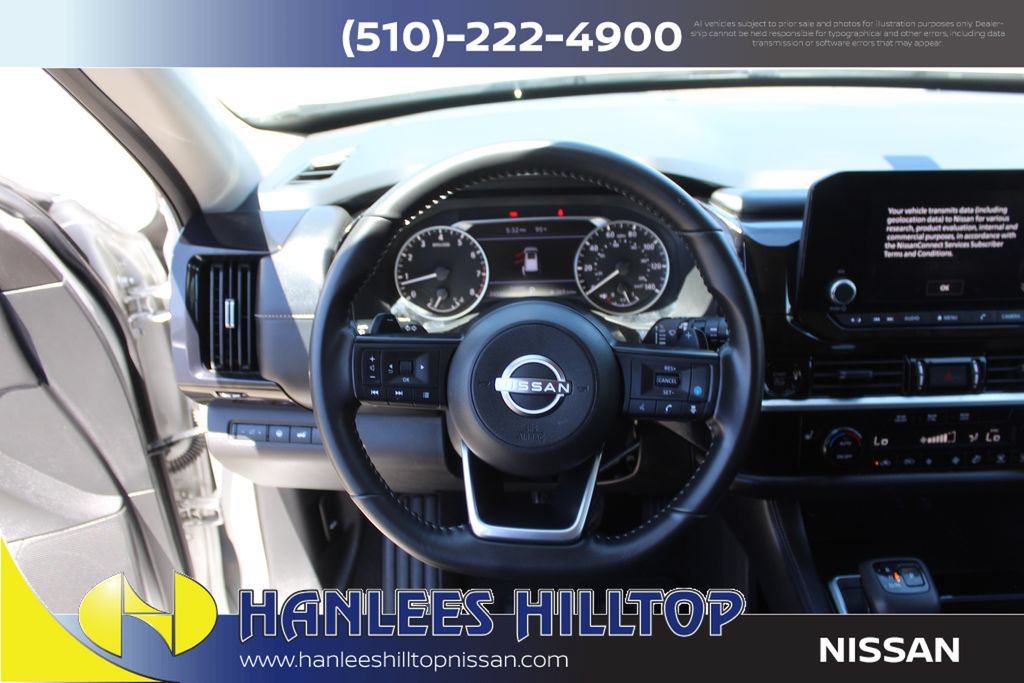 Used 2025 Nissan Pathfinder SV FWD image 18