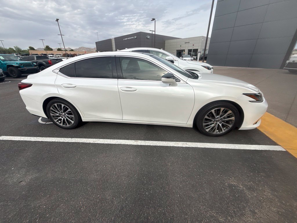 Used 2019 Lexus ES 350 w/ Premium Package FWD image 3