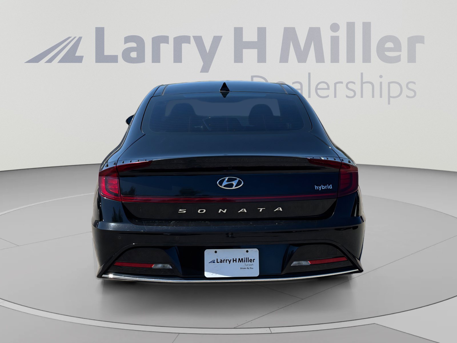 Used 2023 Hyundai Sonata Limited w/ Cargo Package FWD image 4