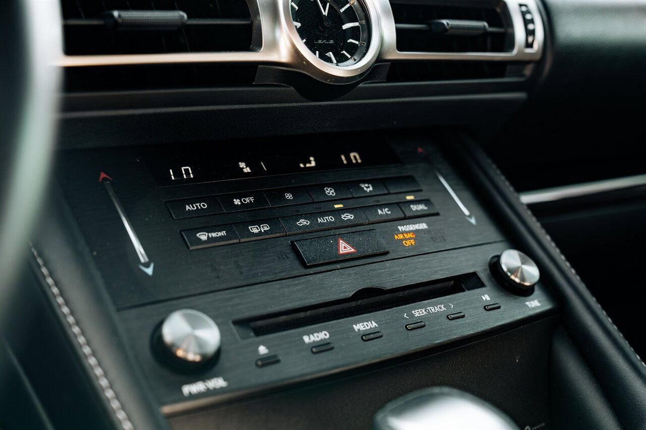 Used 2019 Lexus RC 350 w/ Premium Package image 30