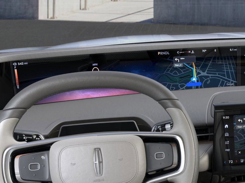 New 2024 Lincoln Nautilus Reserve w/ Equipment Group 202A image 13