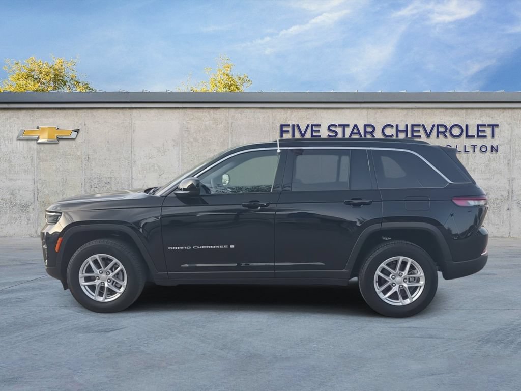Used 2025 Jeep Grand Cherokee Laredo X RWD image 5