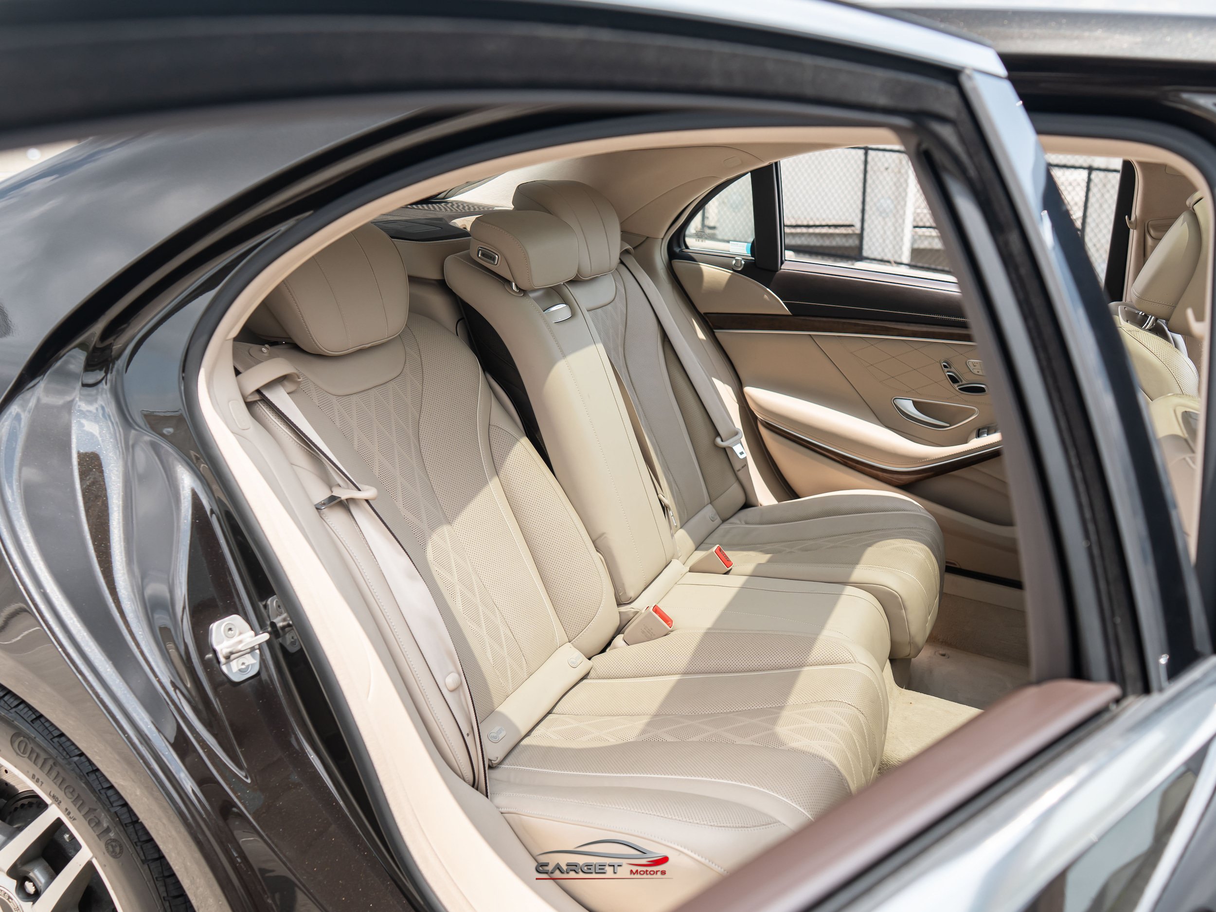 Used 2015 Mercedes-Benz S 550 4MATIC Sedan image 17