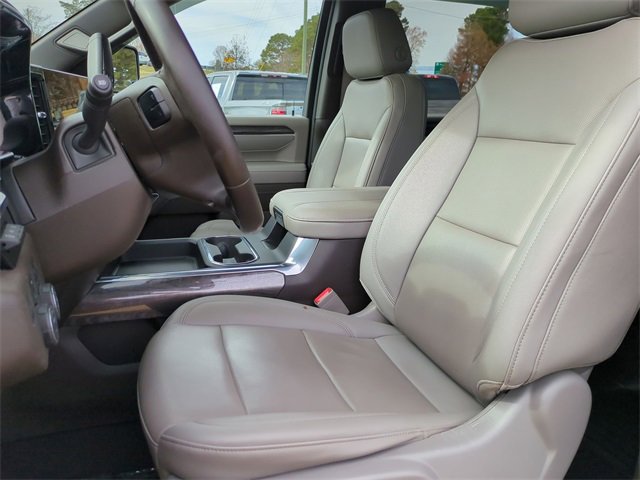 Used 2024 Chevrolet Silverado 3500 LTZ w/ LTZ Premium Package image 11