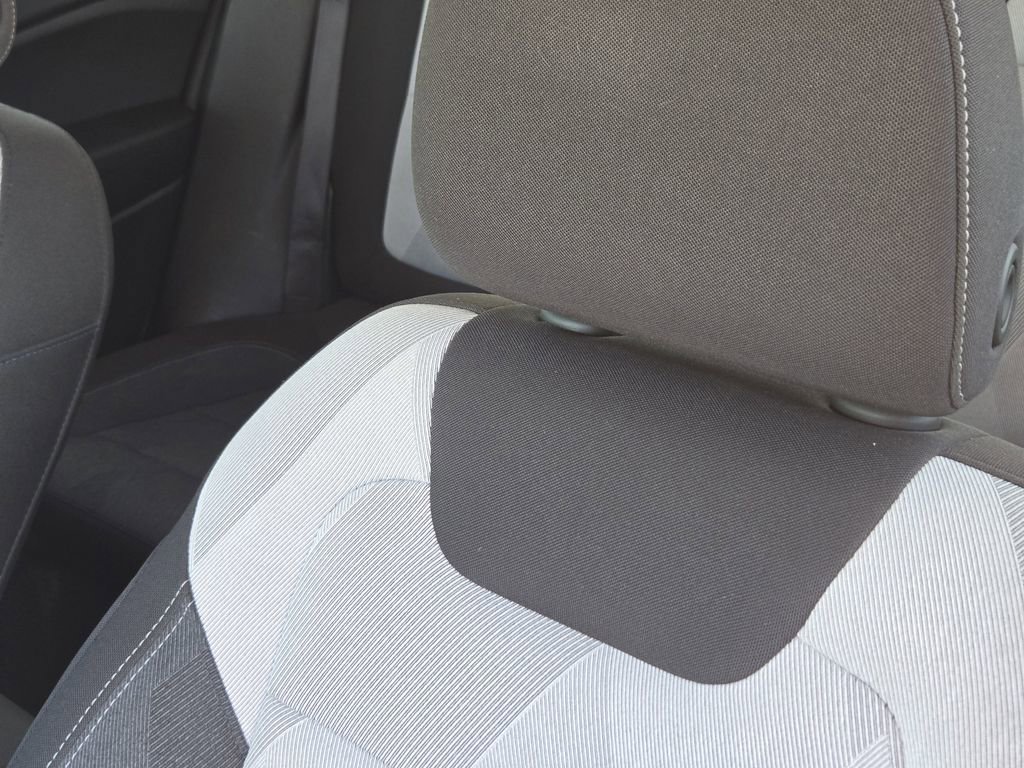 Used 2025 Chevrolet Trax LS w/ LS Convenience Package image 10