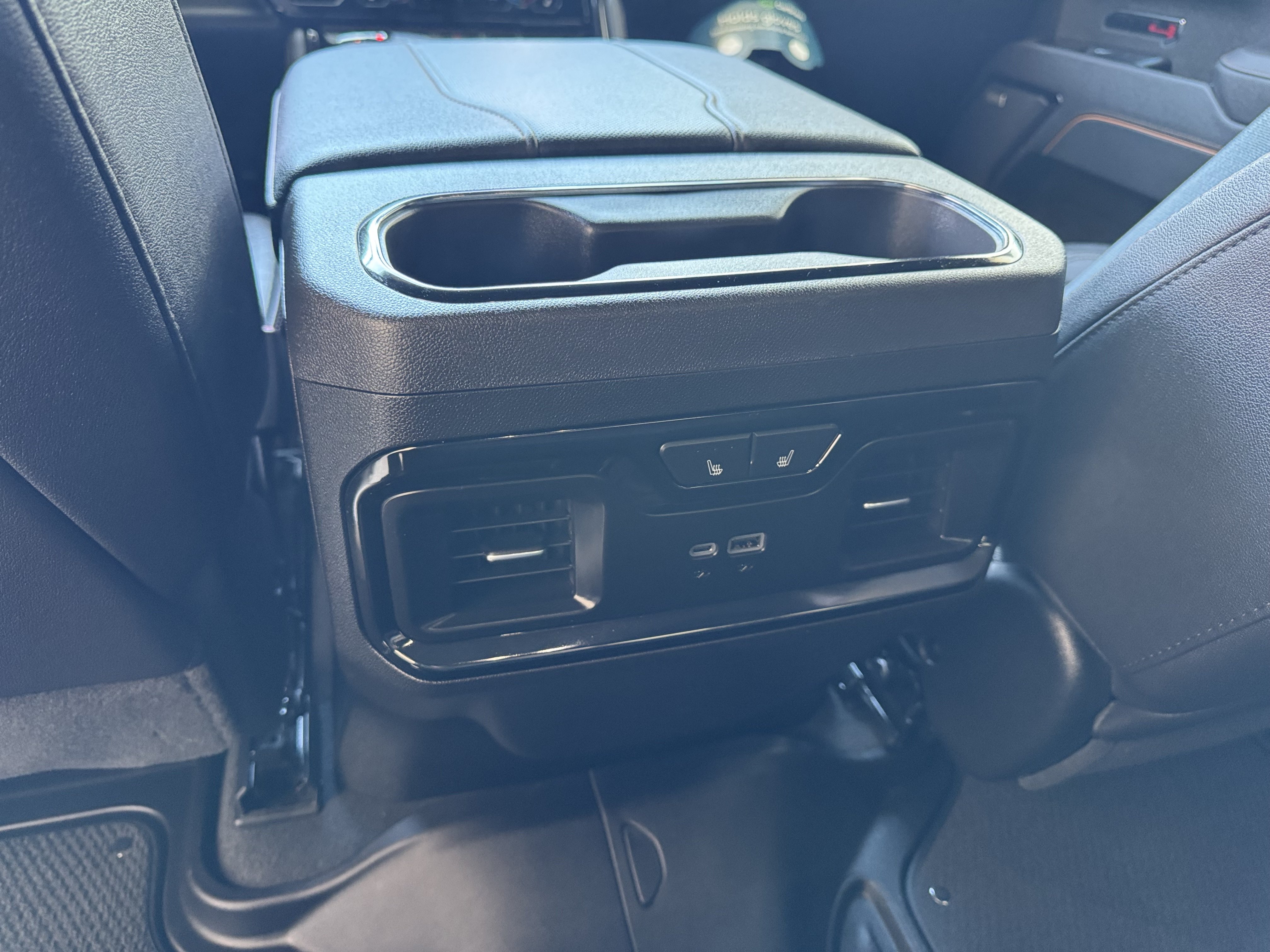 Certified 2025 GMC Sierra 1500 AT4 AWD/4WD image 16