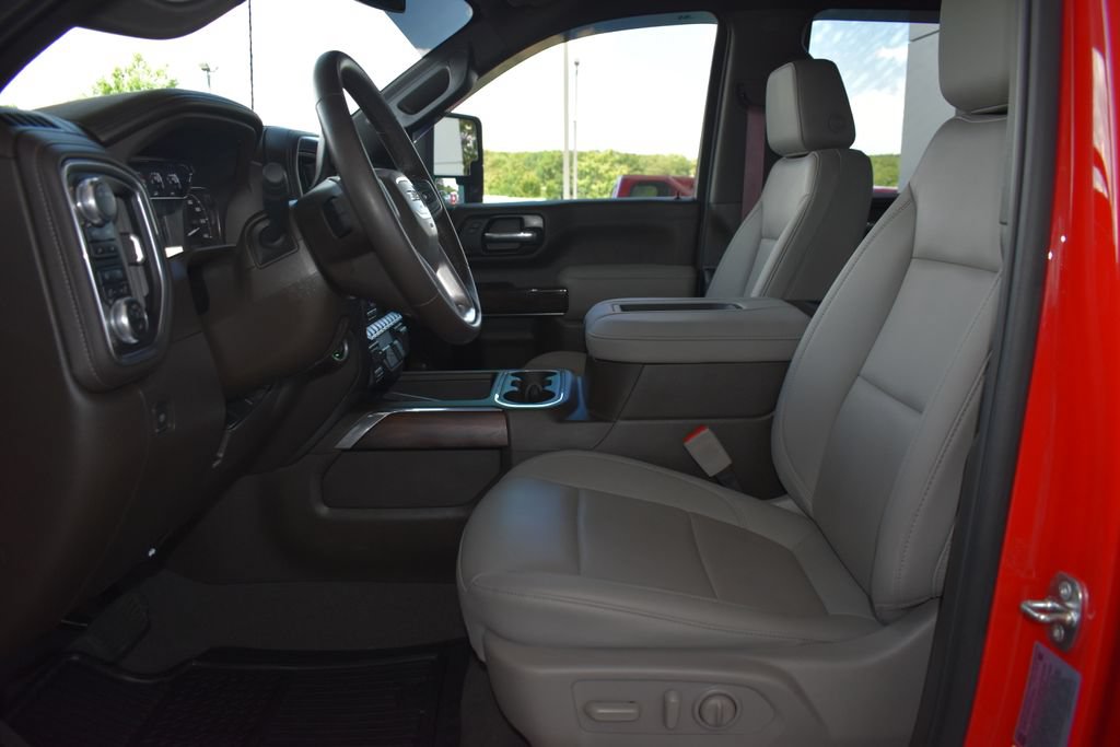 Used 2022 GMC Sierra 2500 SLT w/ SLT Premium Package AWD/4WD image 4