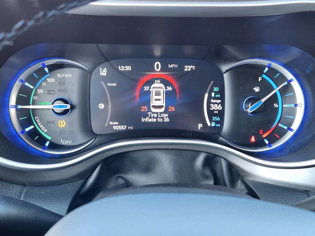 Used 2021 Chrysler Pacifica Touring-L image 12