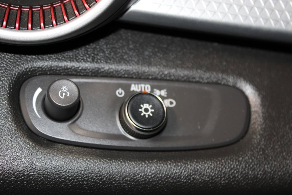 Used 2024 Chevrolet Trax RS w/ Driver Confidence Package image 30