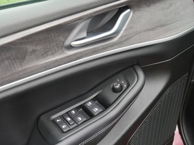 New 2026 Jeep Grand Cherokee Altitude AWD/4WD image 11